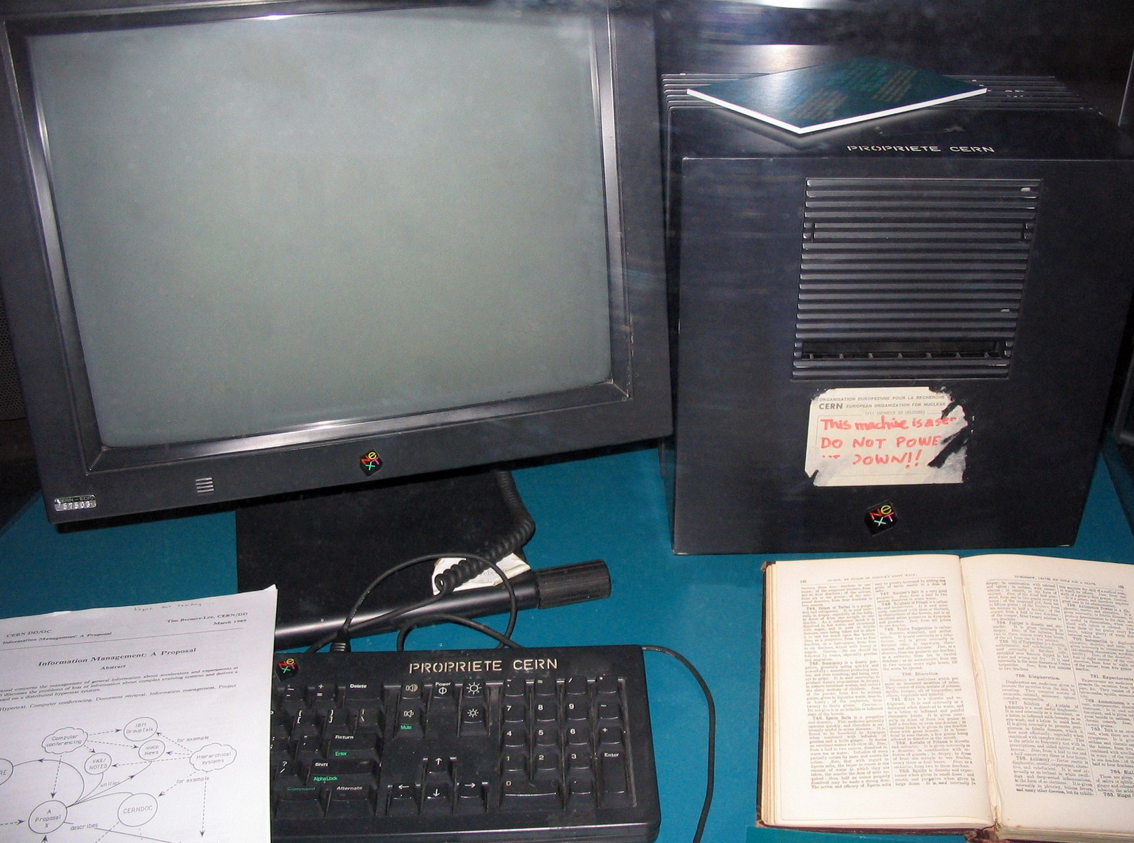 De eerste webserver, uit 1991 bij CERN